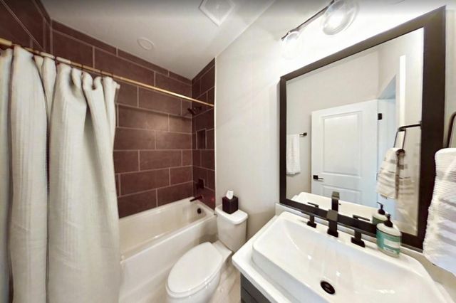 423 Oakleigh Avenue, Woodstock, GA 30188