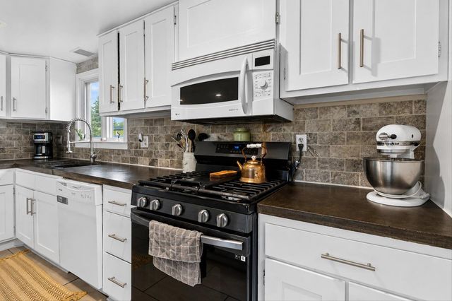 628 Ellery Avenue, Jackson City, MI 49202