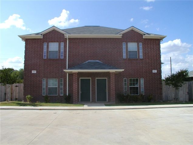2425 Berger Drive, Bryan, TX 77802