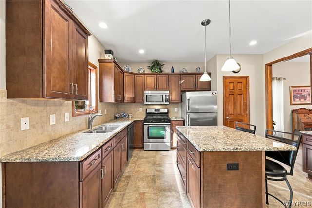 9410 Kristina Circle, Clarence, NY 14032