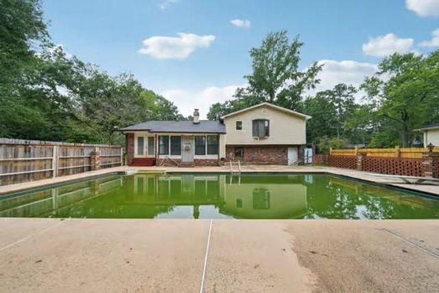 140 Creek Circle, Stockbridge, GA 30281