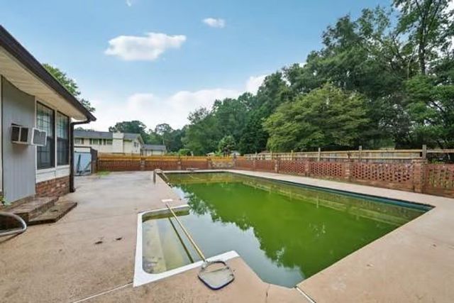 140 Creek Circle, Stockbridge, GA 30281