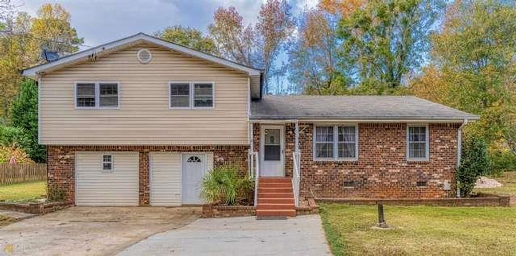 140 Creek Circle, Stockbridge, GA 30281