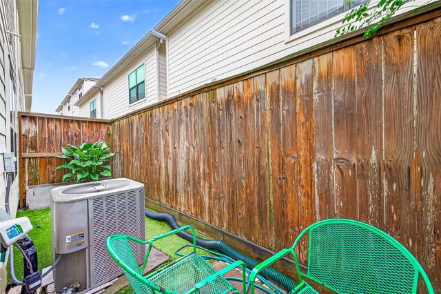 3635 Main Plaza Drive, Houston, TX 77025