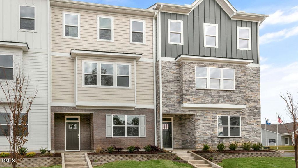 809 Lucky Clover Way, Fuquay Varina, NC 27526