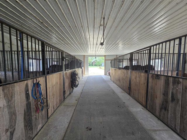 W10556 CZECH ROAD, Coloma, WI 54930