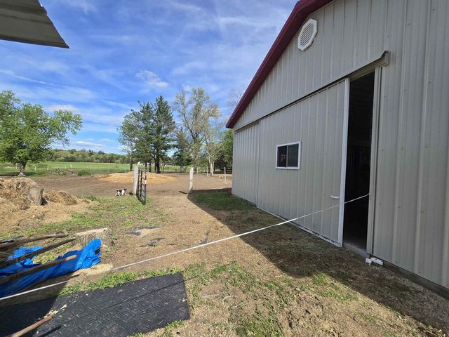 W10556 CZECH ROAD, Coloma, WI 54930
