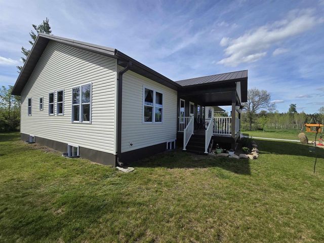 W10556 CZECH ROAD, Coloma, WI 54930
