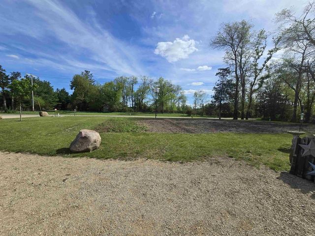 W10556 CZECH ROAD, Coloma, WI 54930