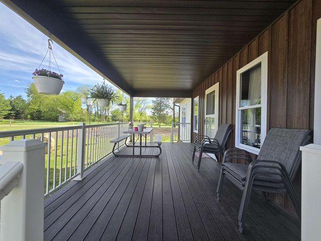 W10556 CZECH ROAD, Coloma, WI 54930