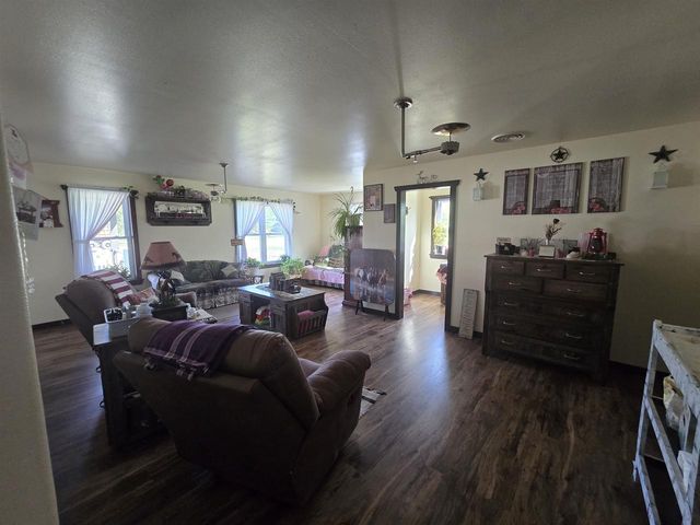W10556 CZECH ROAD, Coloma, WI 54930