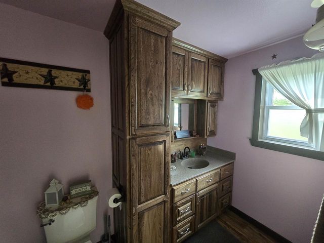 W10556 CZECH ROAD, Coloma, WI 54930