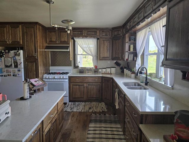 W10556 CZECH ROAD, Coloma, WI 54930