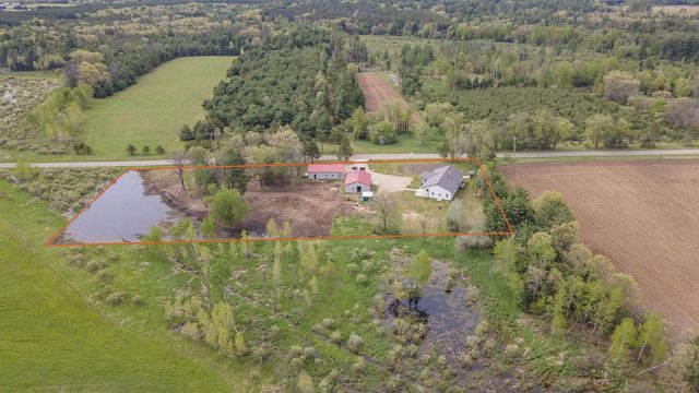 W10556 CZECH ROAD, Coloma, WI 54930