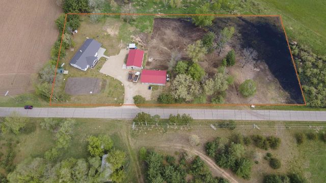 W10556 CZECH ROAD, Coloma, WI 54930
