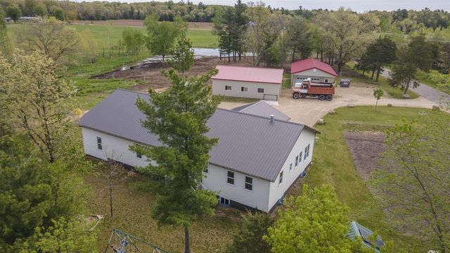 W10556 CZECH ROAD, Coloma, WI 54930