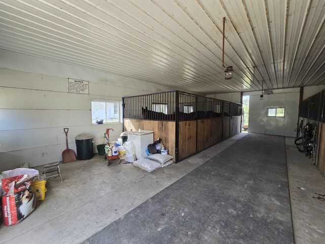 W10556 CZECH ROAD, Coloma, WI 54930