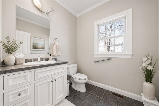 20 Coolidge Ave, Norwood, MA 02062