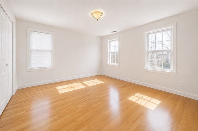 20 Coolidge Ave, Norwood, MA 02062
