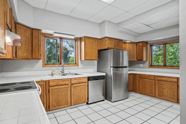 101 Arthur Avenue NE, Grand Rapids, MI 49503