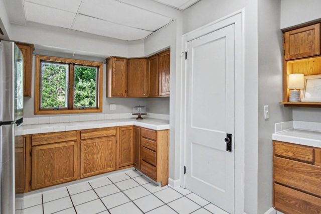 101 Arthur Avenue NE, Grand Rapids, MI 49503