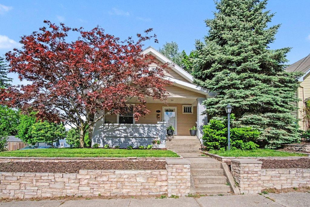 101 Arthur Avenue NE, Grand Rapids, MI 49503