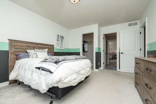 4342 Millstone Drive, Chaska, MN 55318