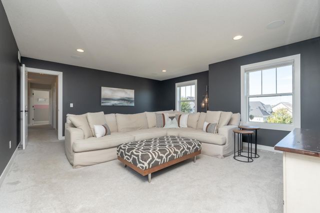 4342 Millstone Drive, Chaska, MN 55318