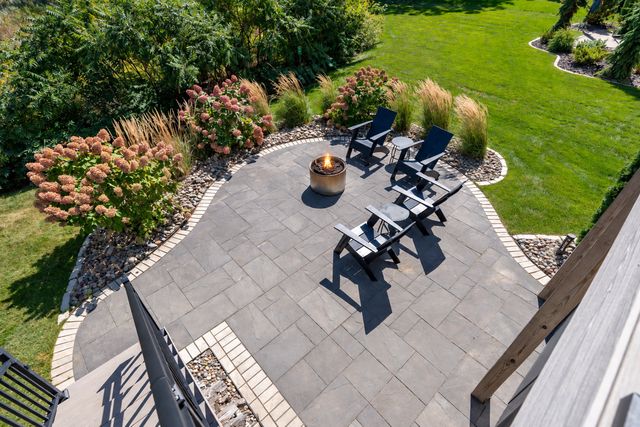4342 Millstone Drive, Chaska, MN 55318