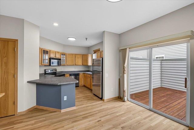 2779 Crinkle Root Drive, Fitchburg, WI 53711