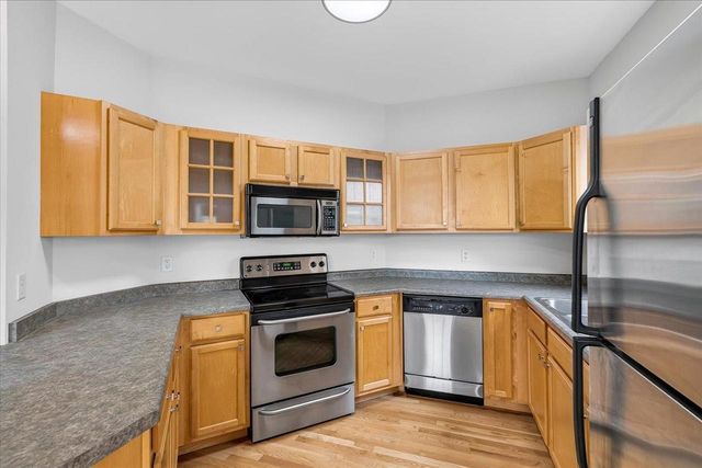 2779 Crinkle Root Drive, Fitchburg, WI 53711