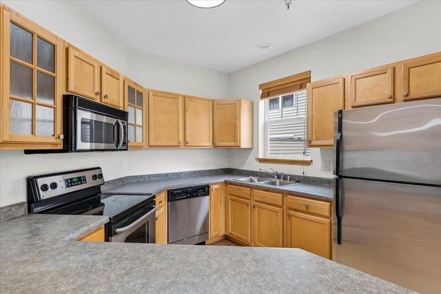 2779 Crinkle Root Drive, Fitchburg, WI 53711