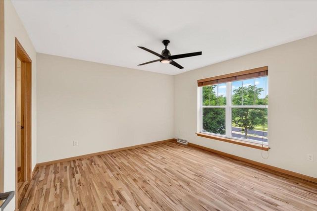 2779 Crinkle Root Drive, Fitchburg, WI 53711