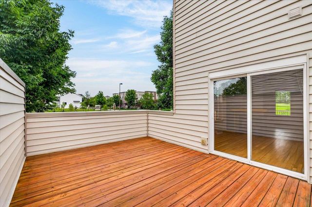 2779 Crinkle Root Drive, Fitchburg, WI 53711