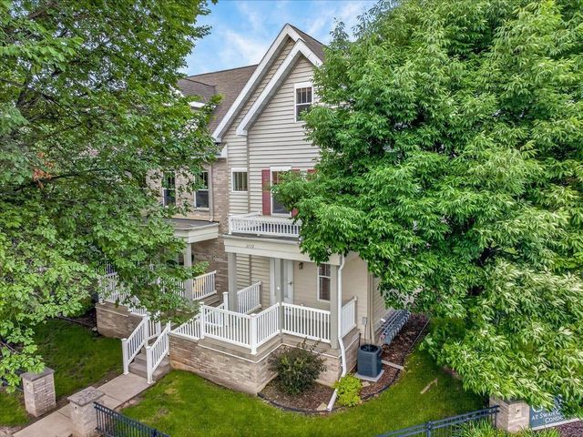 2779 Crinkle Root Drive, Fitchburg, WI 53711