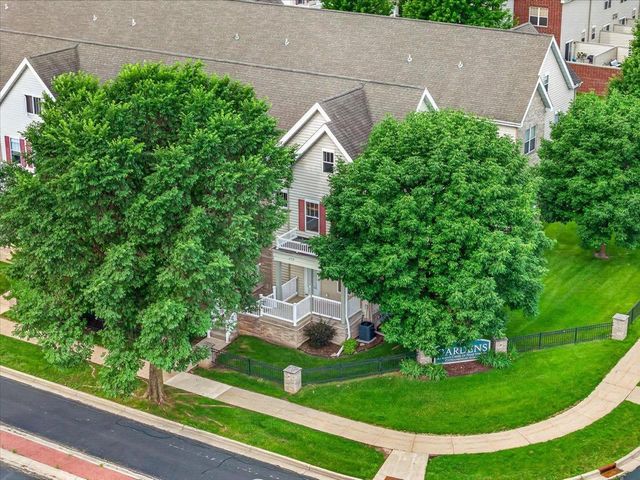2779 Crinkle Root Drive, Fitchburg, WI 53711