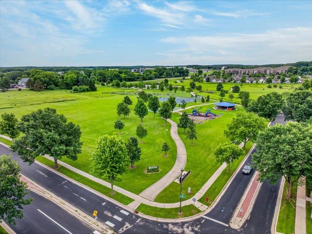 2779 Crinkle Root Drive, Fitchburg, WI 53711