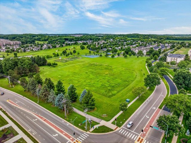 2779 Crinkle Root Drive, Fitchburg, WI 53711