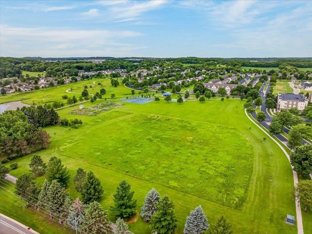 2779 Crinkle Root Drive, Fitchburg, WI 53711