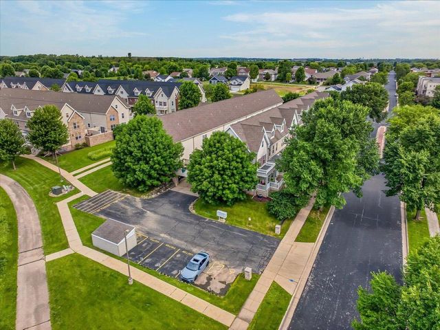 2779 Crinkle Root Drive, Fitchburg, WI 53711