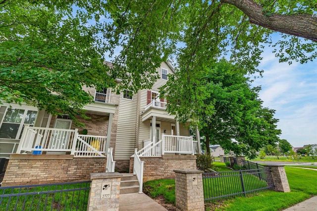 2779 Crinkle Root Drive, Fitchburg, WI 53711