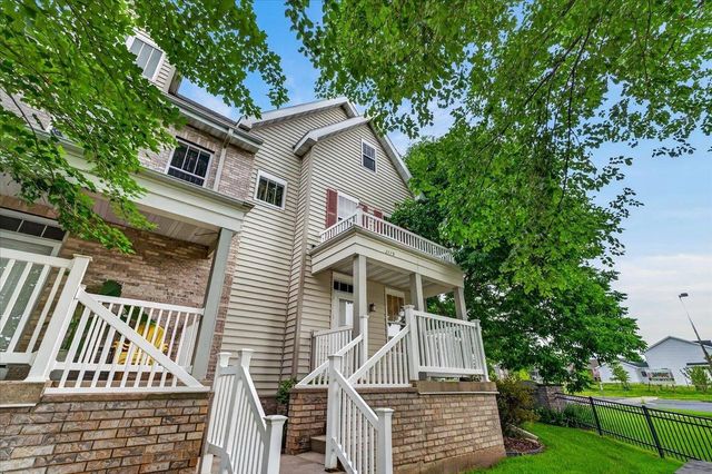 2779 Crinkle Root Drive, Fitchburg, WI 53711
