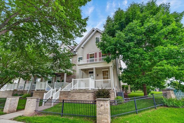 2779 Crinkle Root Drive, Fitchburg, WI 53711