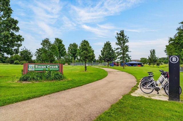 2779 Crinkle Root Drive, Fitchburg, WI 53711