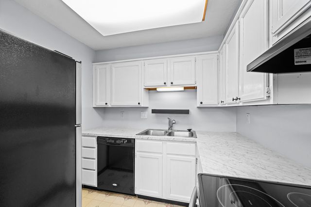 5231 26th Avenue A Court 14, Moline, IL 51265