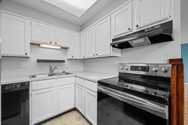5231 26th Avenue A Court 14, Moline, IL 51265