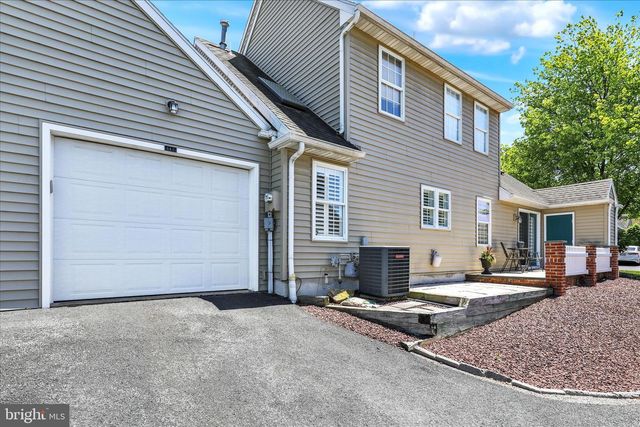 119 PRIMROSE LN, Reading, PA 19610
