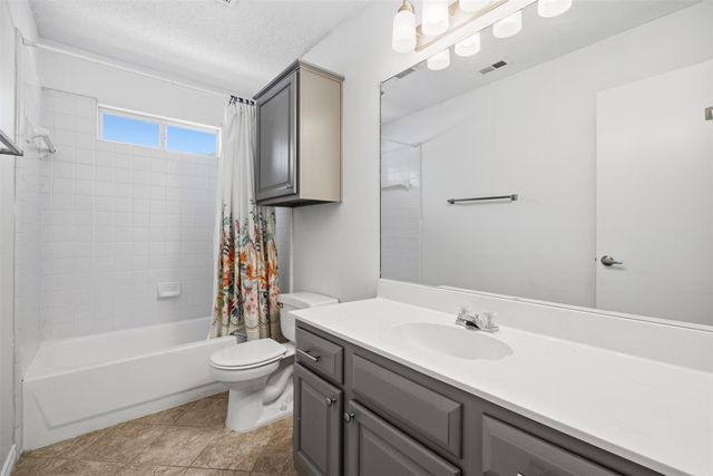 944 Valley View Drive, Lewisville, TX 75067