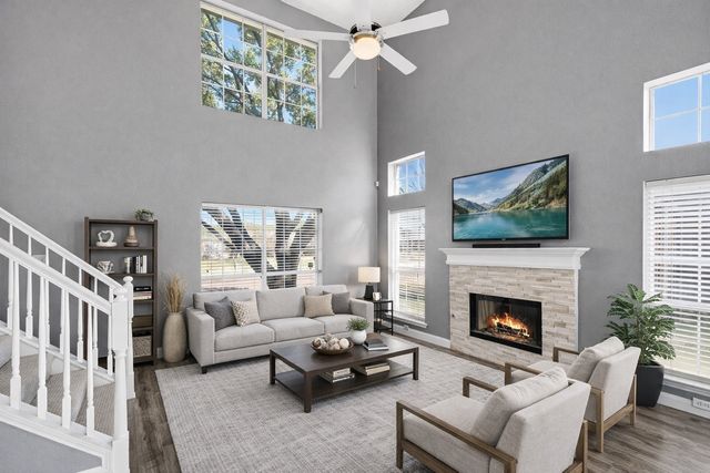 944 Valley View Drive, Lewisville, TX 75067