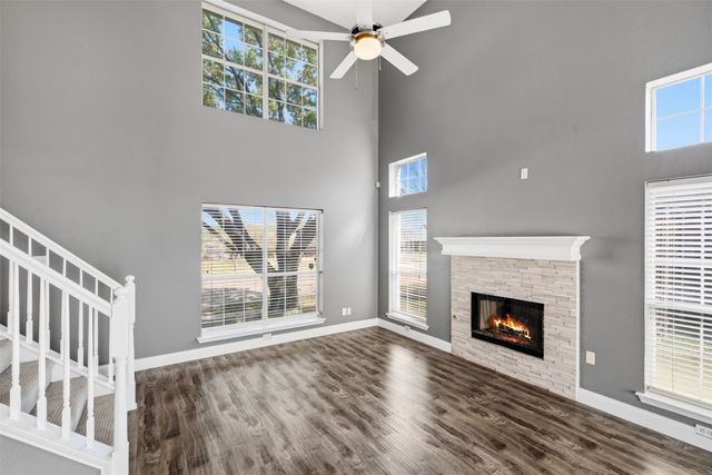 944 Valley View Drive, Lewisville, TX 75067